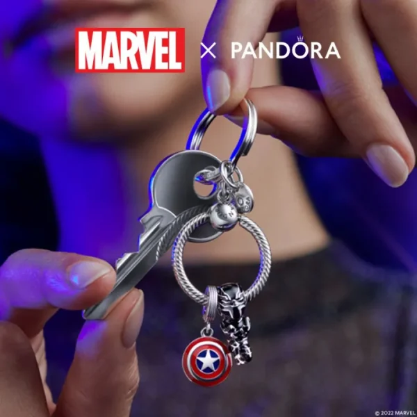Anhänger*Pandora Marvel 790780C01 Charm-Anhänger The Avengers Captain Americas Schild